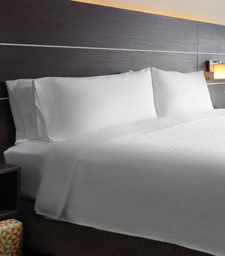 Holiday Inn Express Hotel & Suites Belmont By Ihg Εξωτερικό φωτογραφία