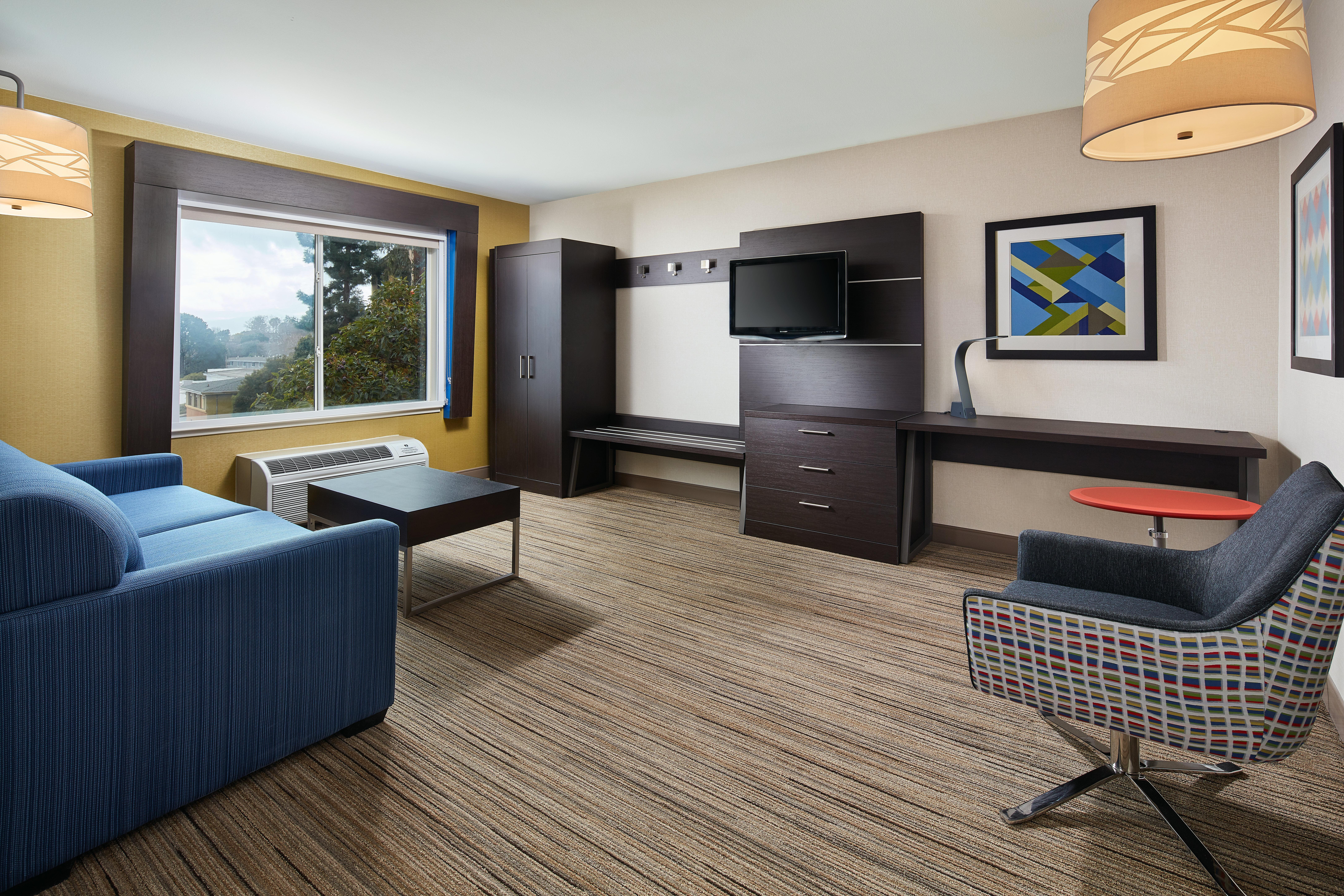 Holiday Inn Express Hotel & Suites Belmont By Ihg Εξωτερικό φωτογραφία