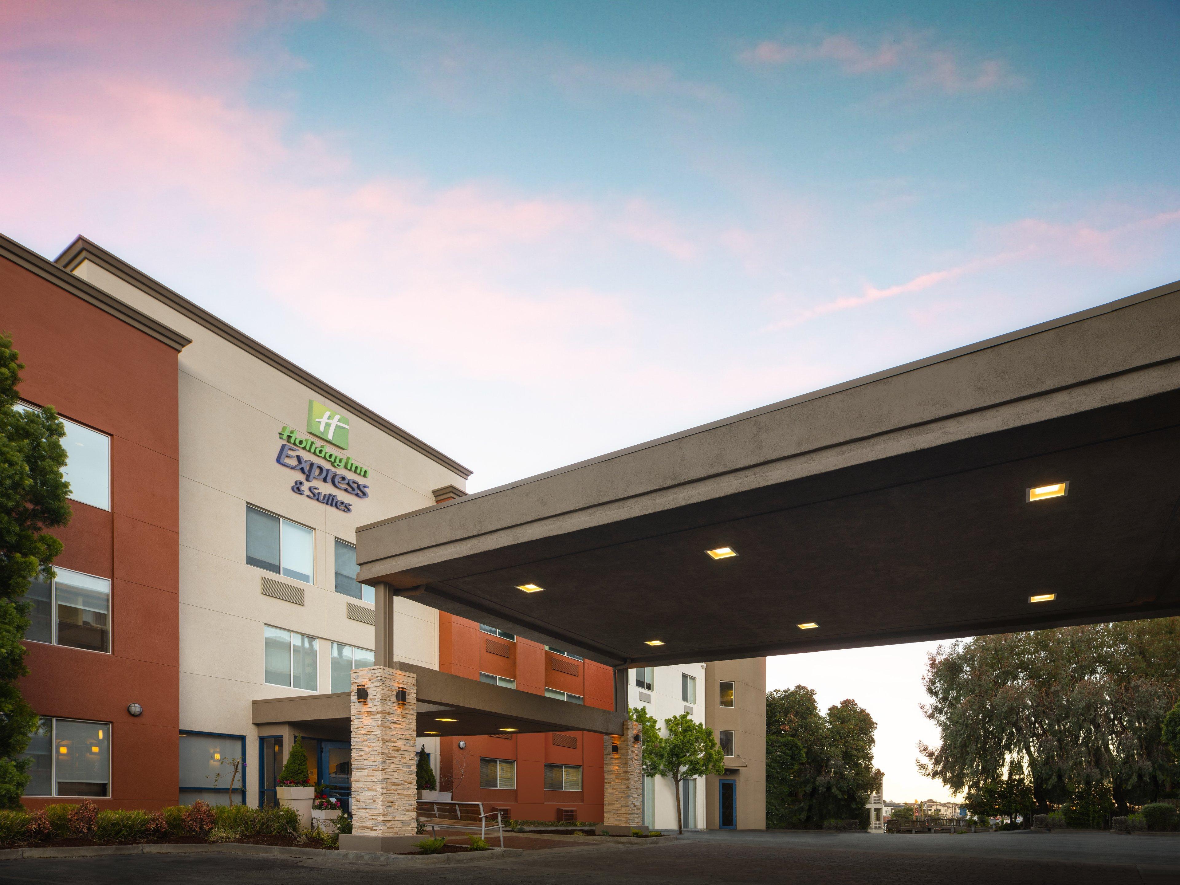 Holiday Inn Express Hotel & Suites Belmont By Ihg Εξωτερικό φωτογραφία