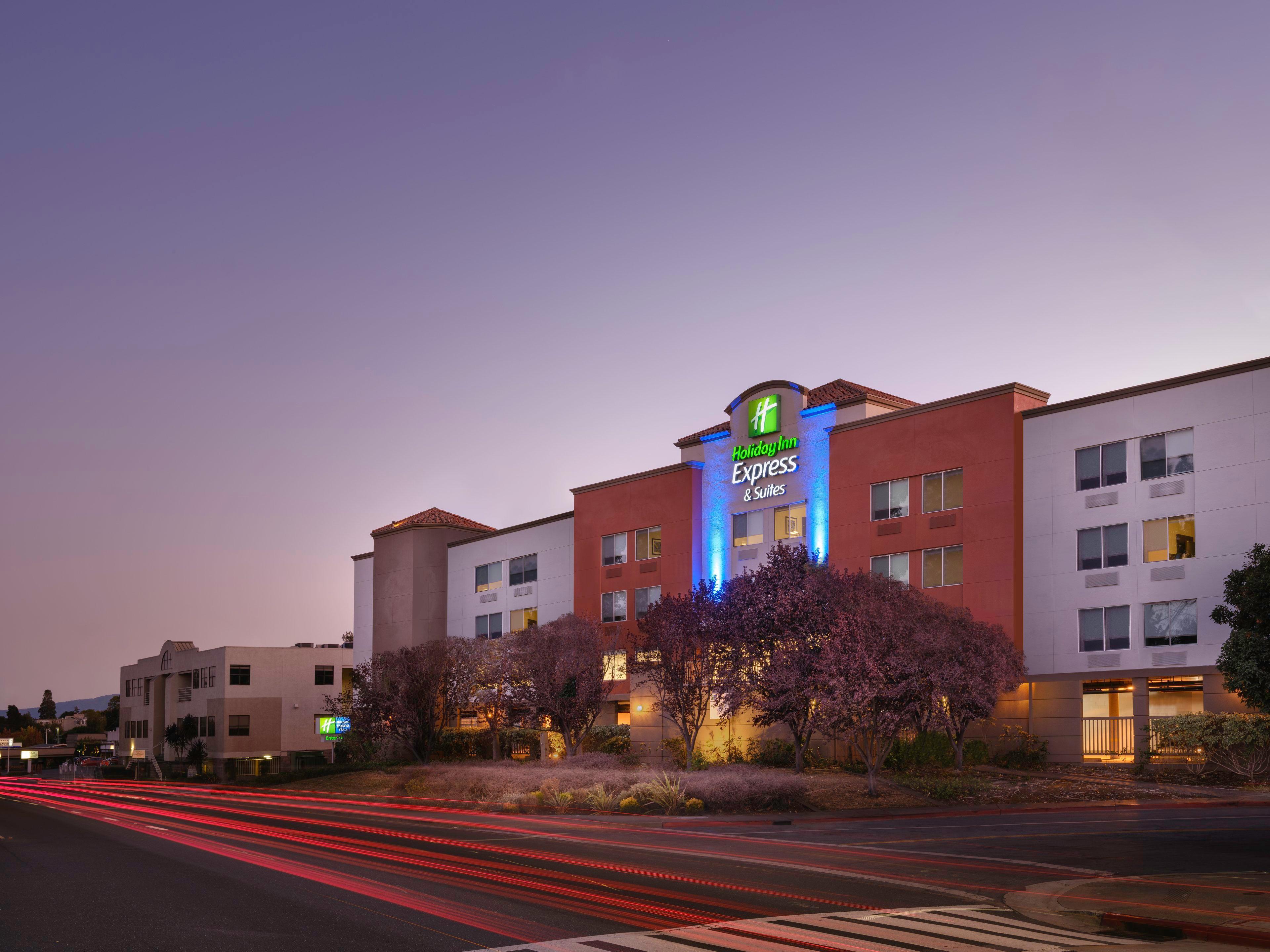 Holiday Inn Express Hotel & Suites Belmont By Ihg Εξωτερικό φωτογραφία