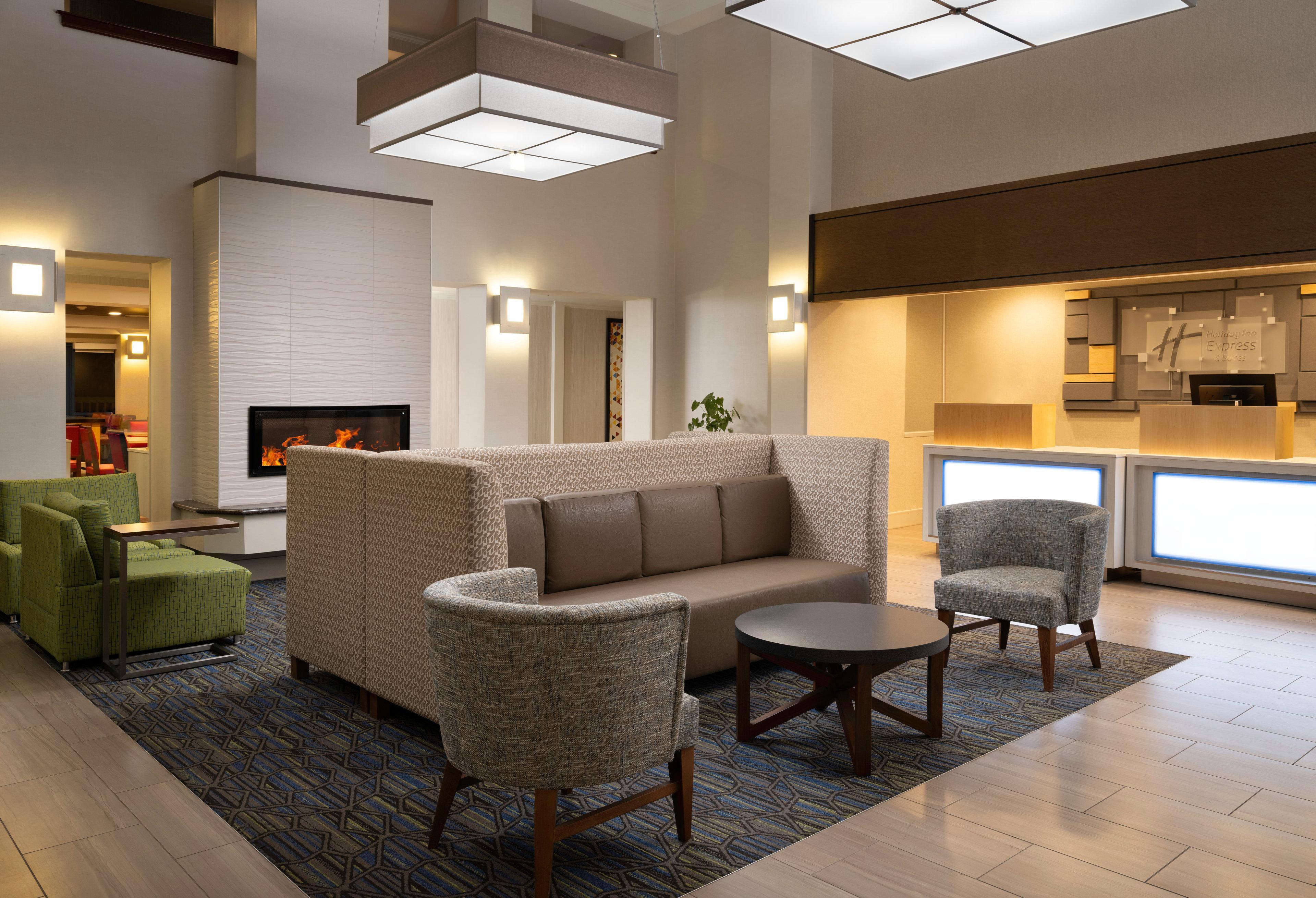 Holiday Inn Express Hotel & Suites Belmont By Ihg Εξωτερικό φωτογραφία