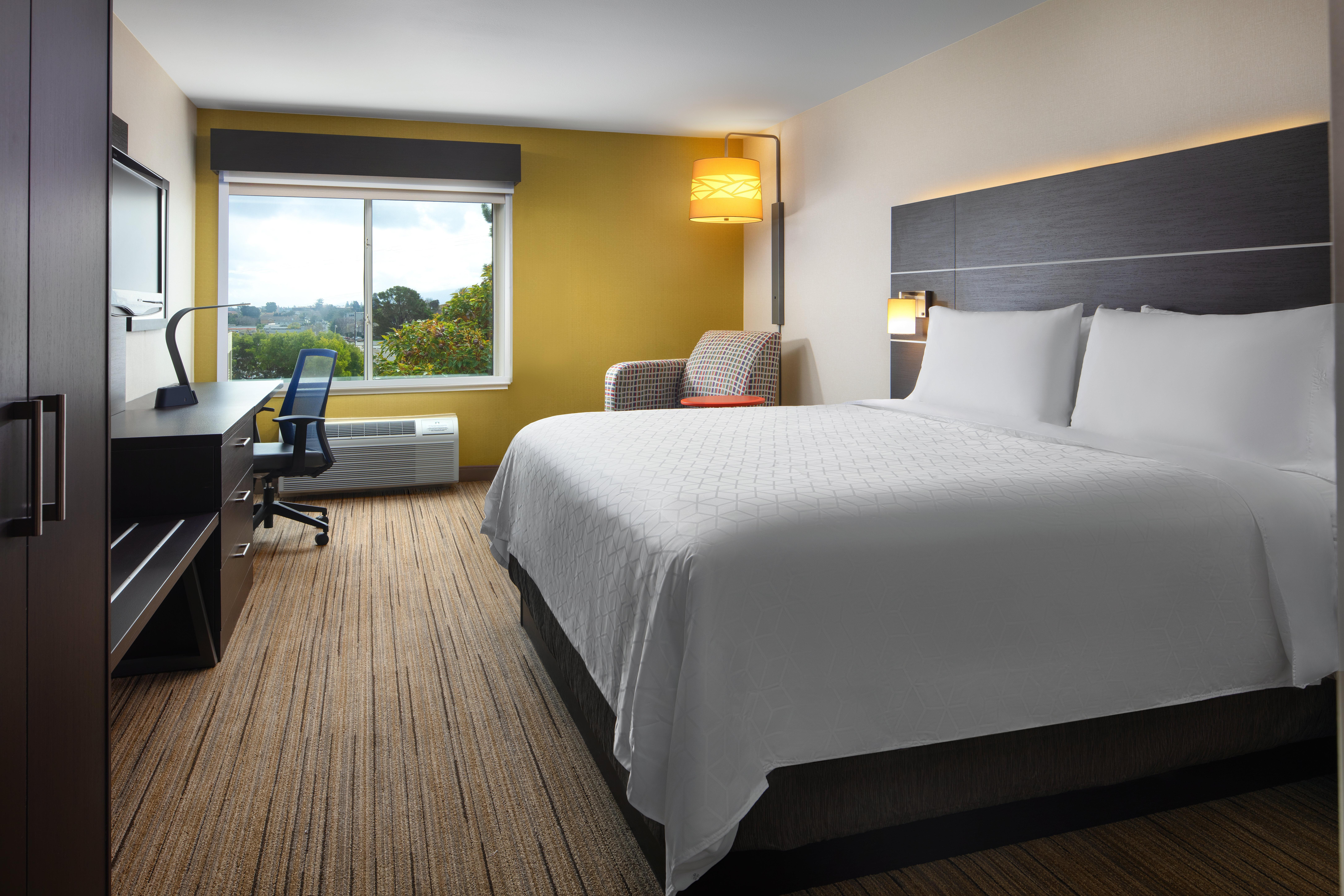 Holiday Inn Express Hotel & Suites Belmont By Ihg Εξωτερικό φωτογραφία