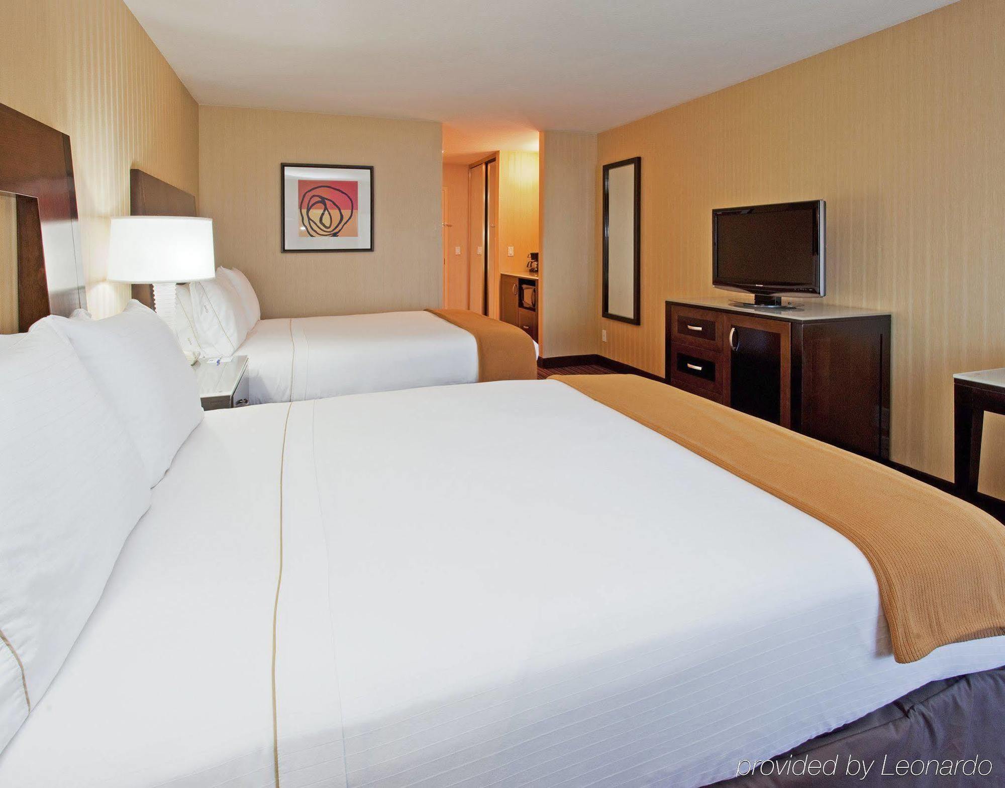 Holiday Inn Express Hotel & Suites Belmont By Ihg Δωμάτιο φωτογραφία