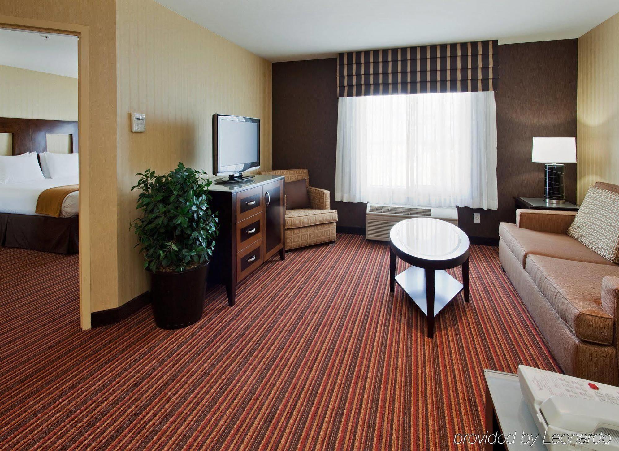 Holiday Inn Express Hotel & Suites Belmont By Ihg Δωμάτιο φωτογραφία