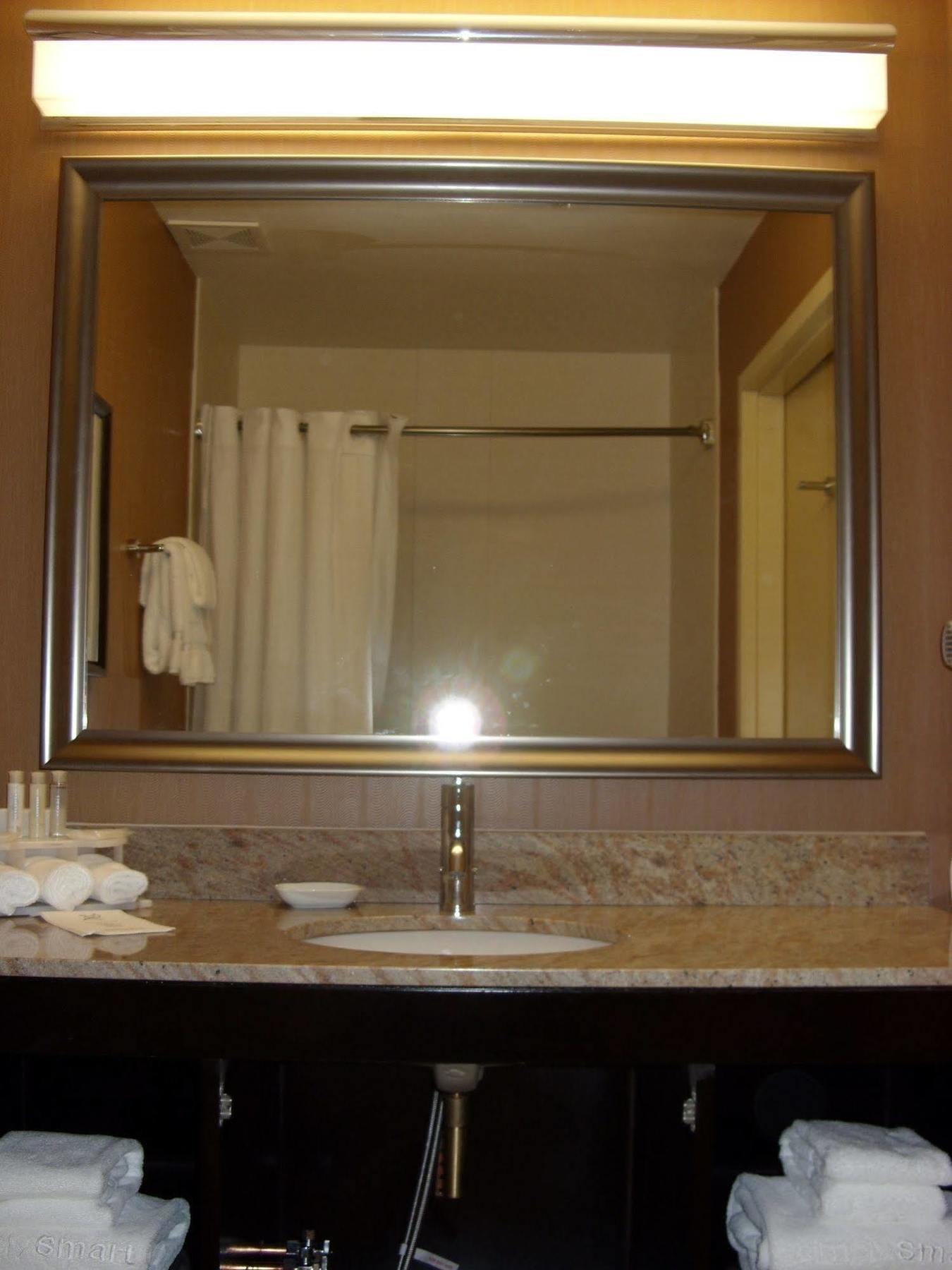 Holiday Inn Express Hotel & Suites Belmont By Ihg Εξωτερικό φωτογραφία